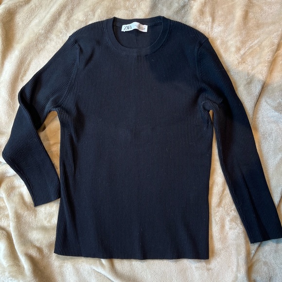 Zara Ribbed Black Sweater - Picture 3 of 3